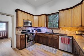 312 W 8th Street - Photo 11