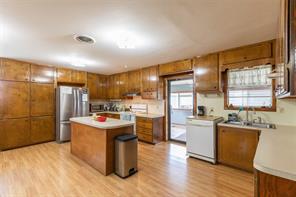 8867 Spinks Road - Photo 34