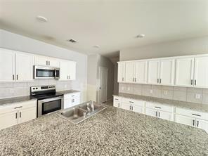215 Woodland Street - Photo 3