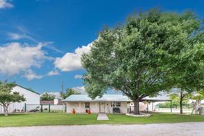 307 E Loop Drive - Photo 1