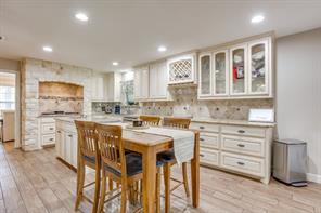 2100 Fm 3048 - Photo 10