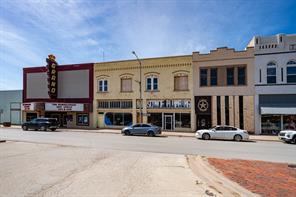 114 E Hamilton Street - Photo 1