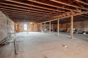 114 E Hamilton Street - Photo 10