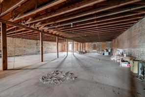 114 E Hamilton Street - Photo 17