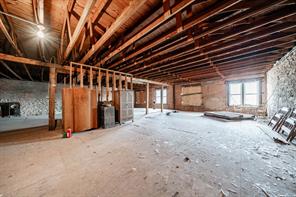 114 E Hamilton Street - Photo 5