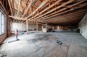 114 E Hamilton Street - Photo 7
