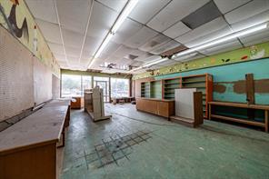 114 E Hamilton Street - Photo 8