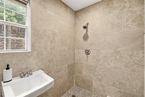 825 Thomasson Drive - Photo 24