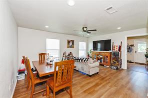 709 W Live Oak Street - Photo 1