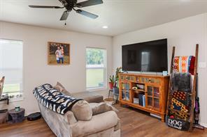 709 W Live Oak Street - Photo 4