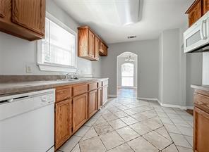 6340 Parkdale Drive - Photo 9