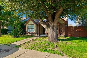 10464 Woodleaf Drive - Photo 3