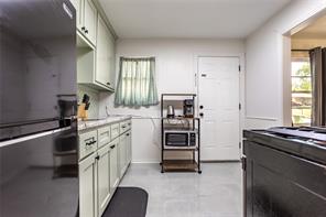3801 James Avenue - Photo 16