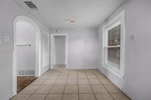 2532 Chicago Avenue - Photo 7