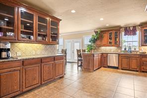 1704 Texas Drive - Photo 9