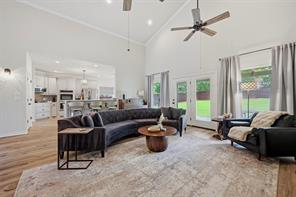 219 Navajo Trail - Photo 1