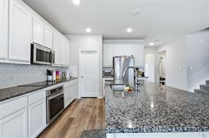 3301 Greymoore Drive - Photo 14