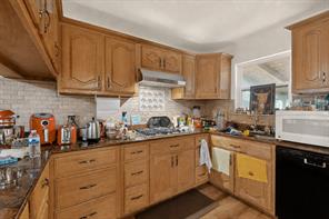 12207 Queen Drive - Photo 13