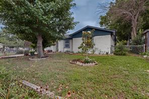 12207 Queen Drive - Photo 3