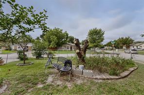 12207 Queen Drive - Photo 5