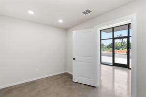 1726 N Main - Photo 14