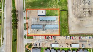 2221 E Pioneer Parkway - Photo 1