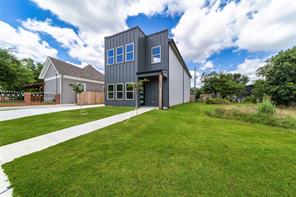 1426 Evans Avenue - Photo 2