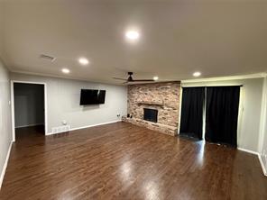2117 Wellington Drive - Photo 4