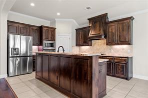 1093 Hesselridge Drive - Photo 13