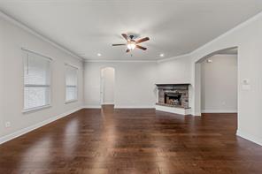 1093 Hesselridge Drive - Photo 5