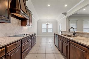 1093 Hesselridge Drive - Photo 9
