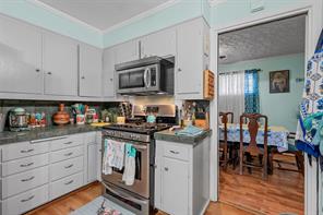 204 Oakland Place - Photo 13