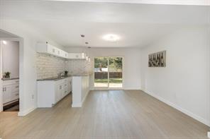 707 W Red Bird Lane - Photo 13