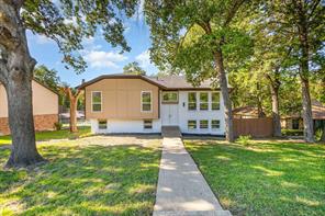 707 W Red Bird Lane - Photo 2