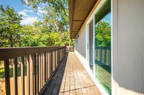 707 W Red Bird Lane - Photo 26