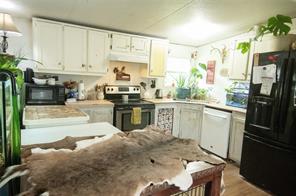 5997 County Road 3214 - Photo 3