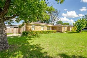 601 Perry Drive - Photo 2