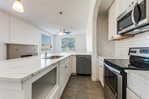 5204 Junius Street - Photo 11