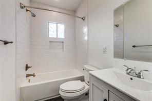 5204 Junius Street - Photo 8