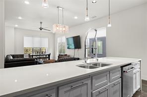 3102 Pavonia Drive - Photo 6