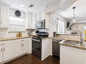 9405 Timberleaf Drive - Photo 11