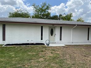 110 Circle Drive - Photo 1