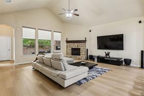302 Phillips Court - Photo 15