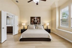 302 Phillips Court - Photo 17