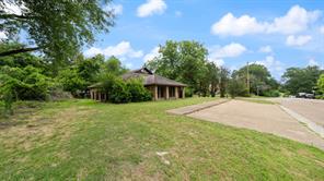 223 Graham Street - Photo 2