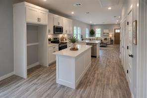 1609 E Bluff Street - Photo 3