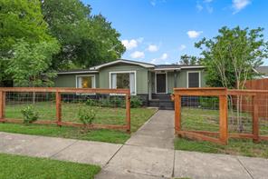 3709 Parkwood Street - Photo 1
