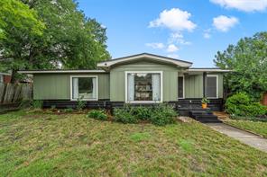 3709 Parkwood Street - Photo 2