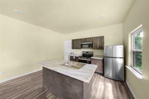 2013 West 10th Street - Photo 2