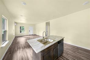 2013 West 10th Street - Photo 7